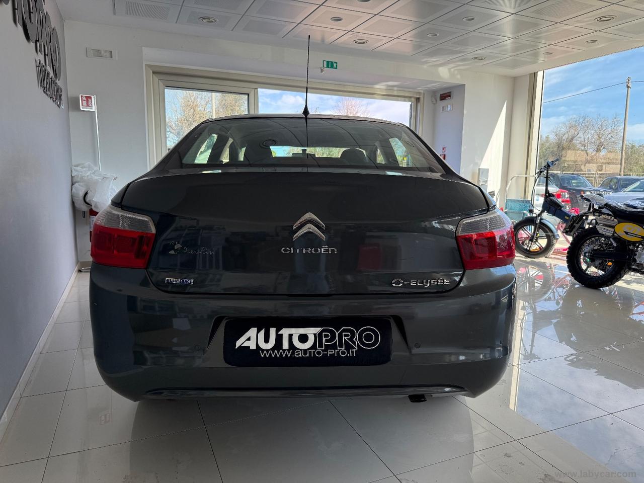 CITROEN C-Elysée BlueHDi 100 Exclusive