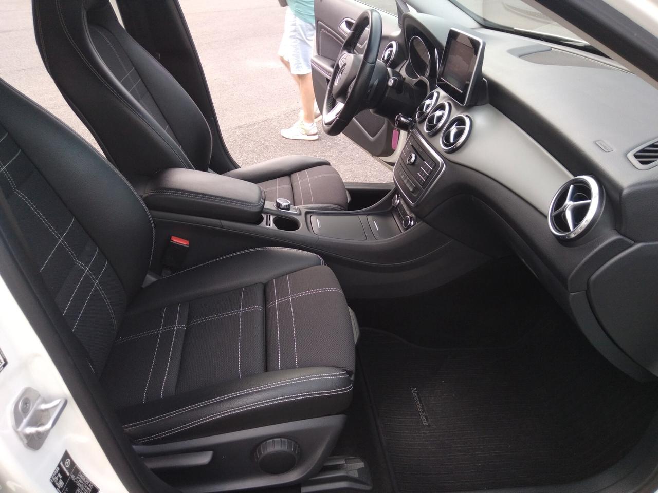 Mercedes-benz GLA 200 d Automatic Sport 136cv