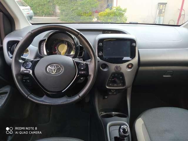 Toyota Aygo Aygo II 2018 5p 5p 1.0 x-clusiv m-mt 72cv