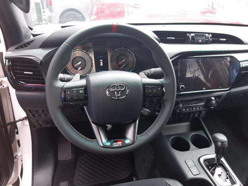 Toyota Hilux 2.8 D-4D A/T 4WD 4 porte Double Cab GR SPORT