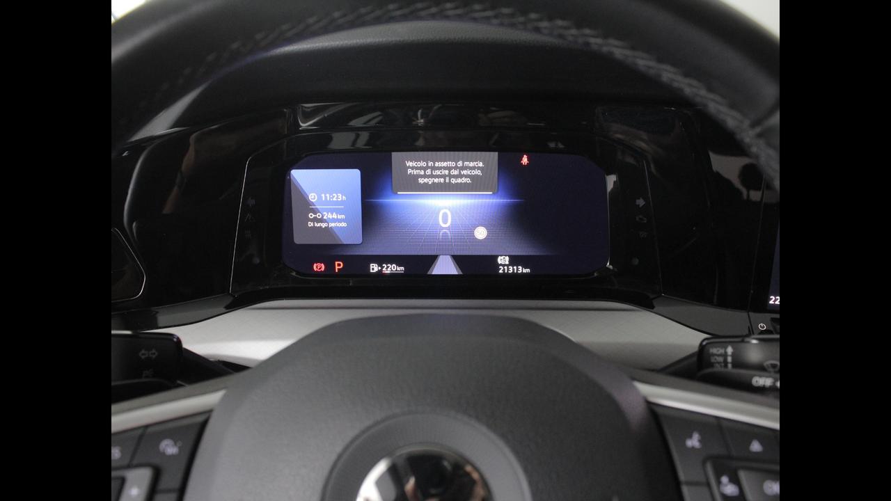 VOLKSWAGEN Golf VIII - Golf 1.0 etsi evo Life 110cv dsg