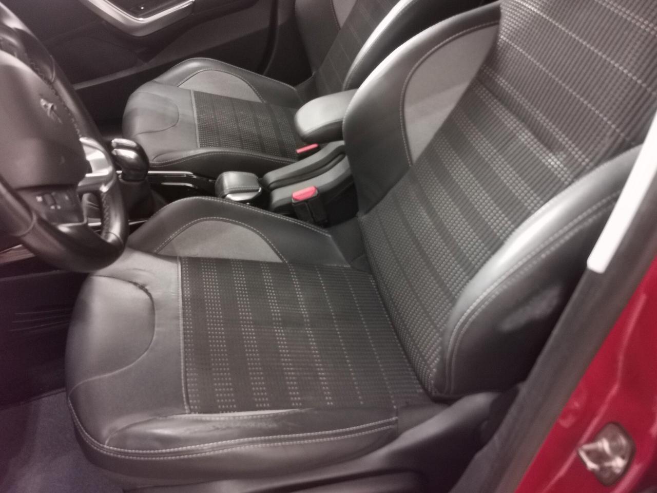 Peugeot 2008 BlueHDi 100 S&S Allure