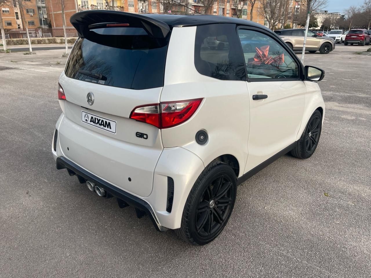 Minicar Aixam City GTO carbon look Pronta consegna