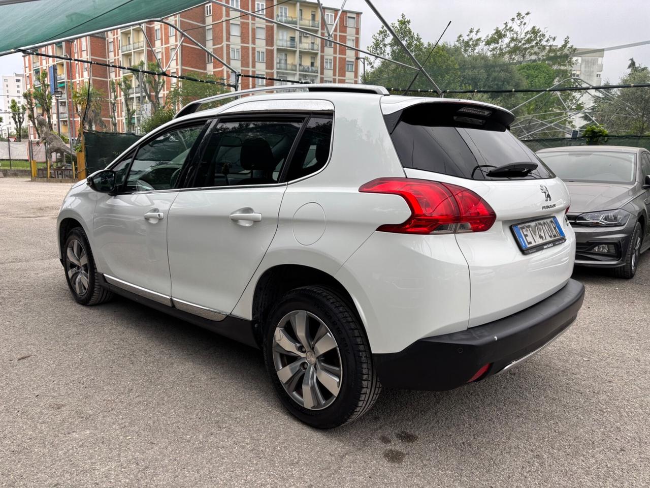 Peugeot 2008 1.6 hdi 92 CV Allure OK NEOPATENTATI