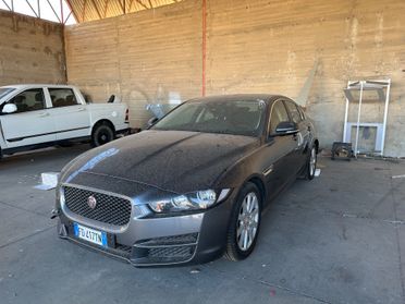 Jaguar XE 2.0 D Turbo Pure