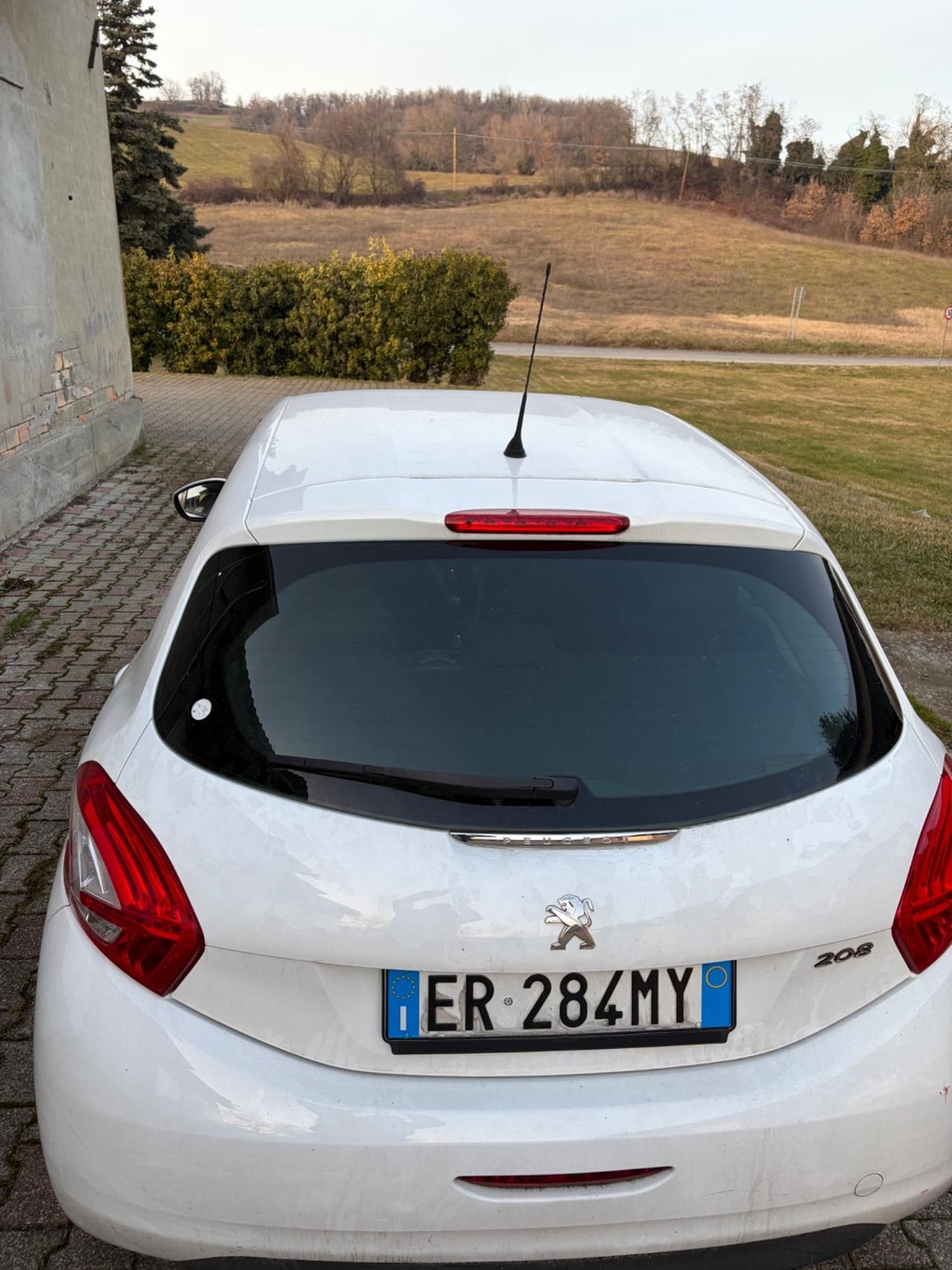 Peugeot 208 1.2 BENZINA 82 CV INCIDENTATA