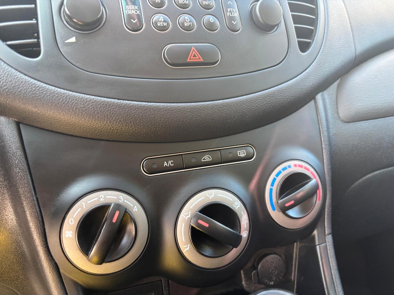 Hyundai i10 1.1 Benzina Neopatentati