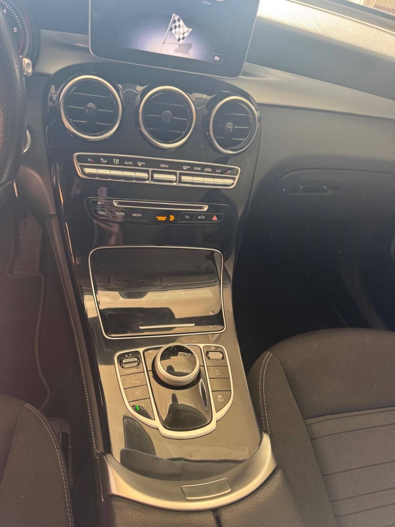 Mercedes-benz GLC 220