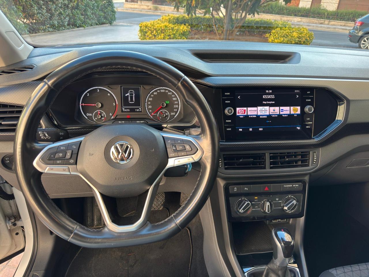 Volkswagen T-Cross 1.6 TDI DSG SCR Style BMT 95 cv