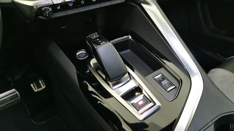 Peugeot 3008 1.6 hybrid phev GT 225cv e-eat8
