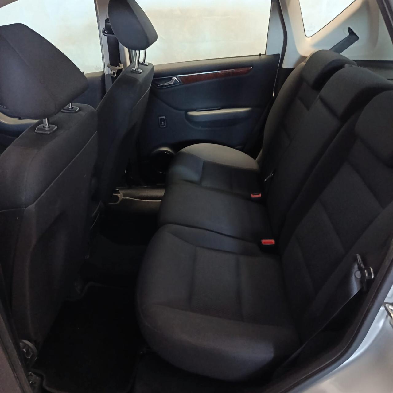 Mercedes-benz A 150 benzina neopatentati