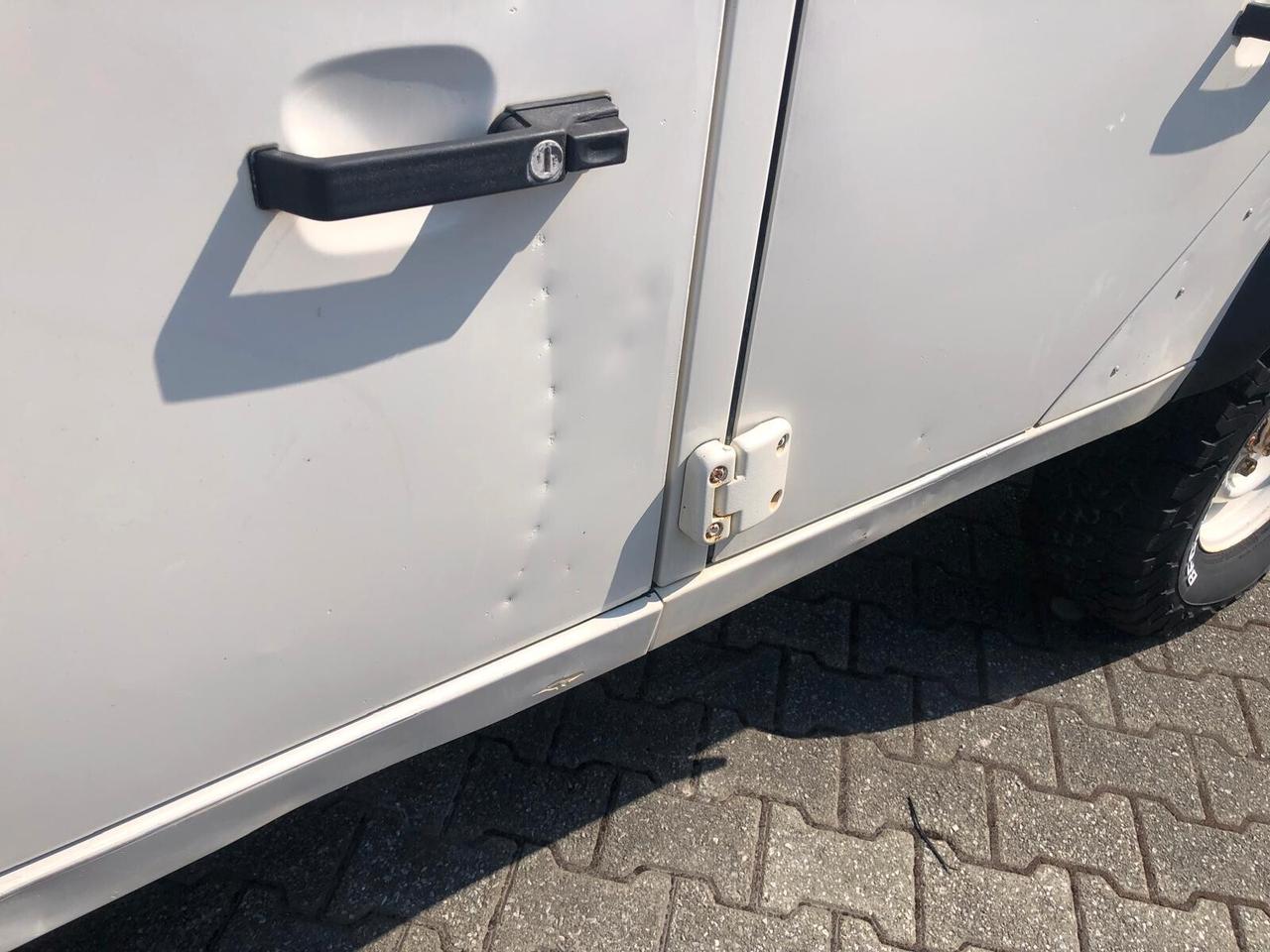 Land Rover Defender 110 2.4 TD4 Station Wagon UNICO PROPRIETARIO FATTURABILE IVA DEDUCIBILE POSSIBILITA' DI GARANZIA EUROPEA CONFORMGEST FINO A 36 MESI!!!