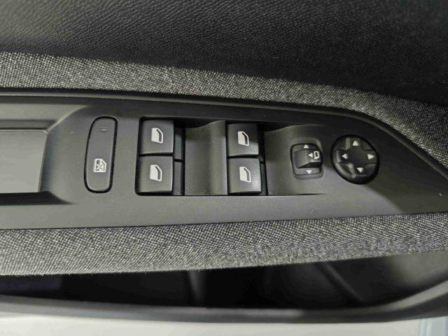 PEUGEOT 3008 BlueHDi 130 S&S Active Pack