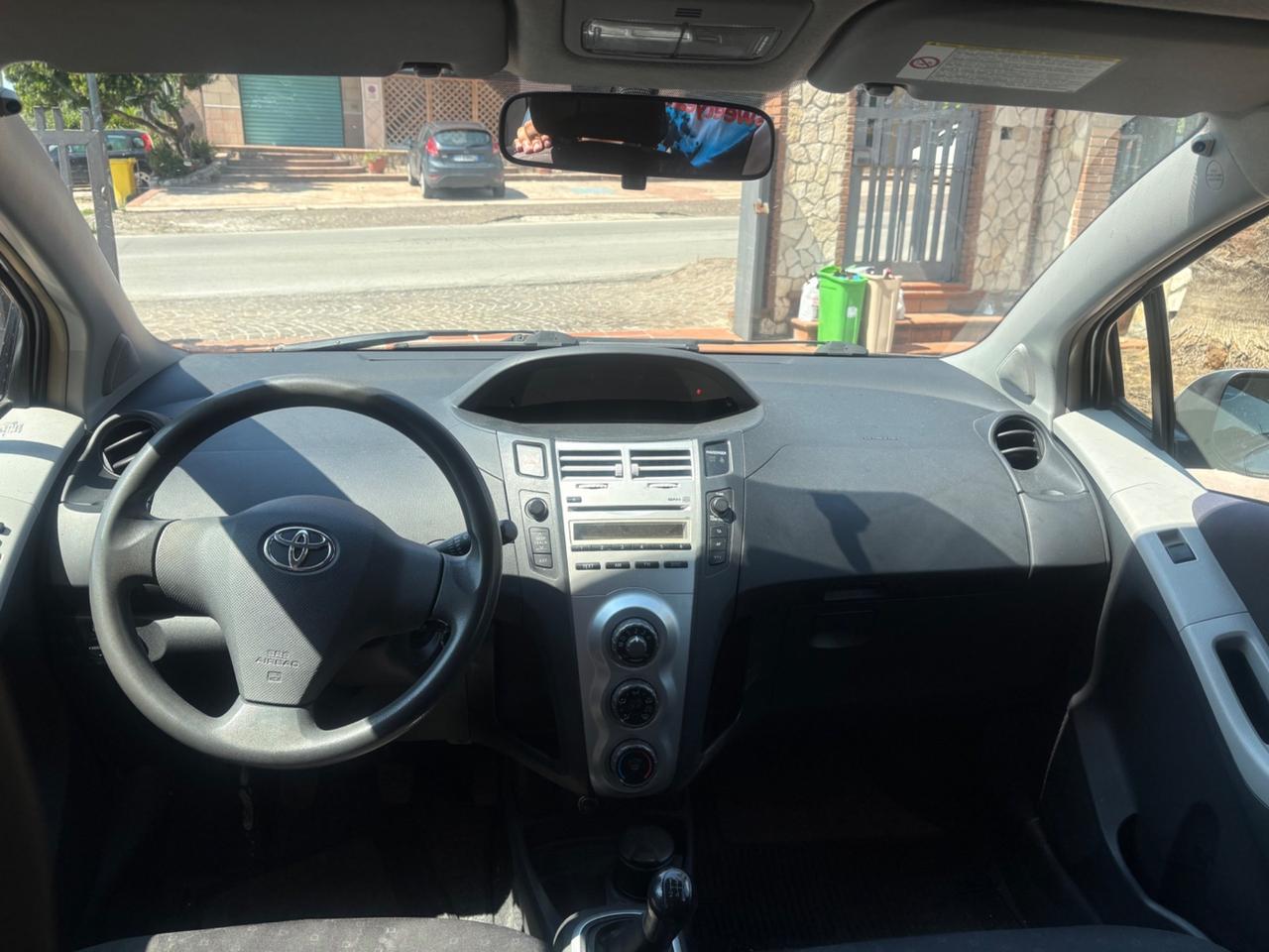 Toyota Yaris 1.0 5 porte