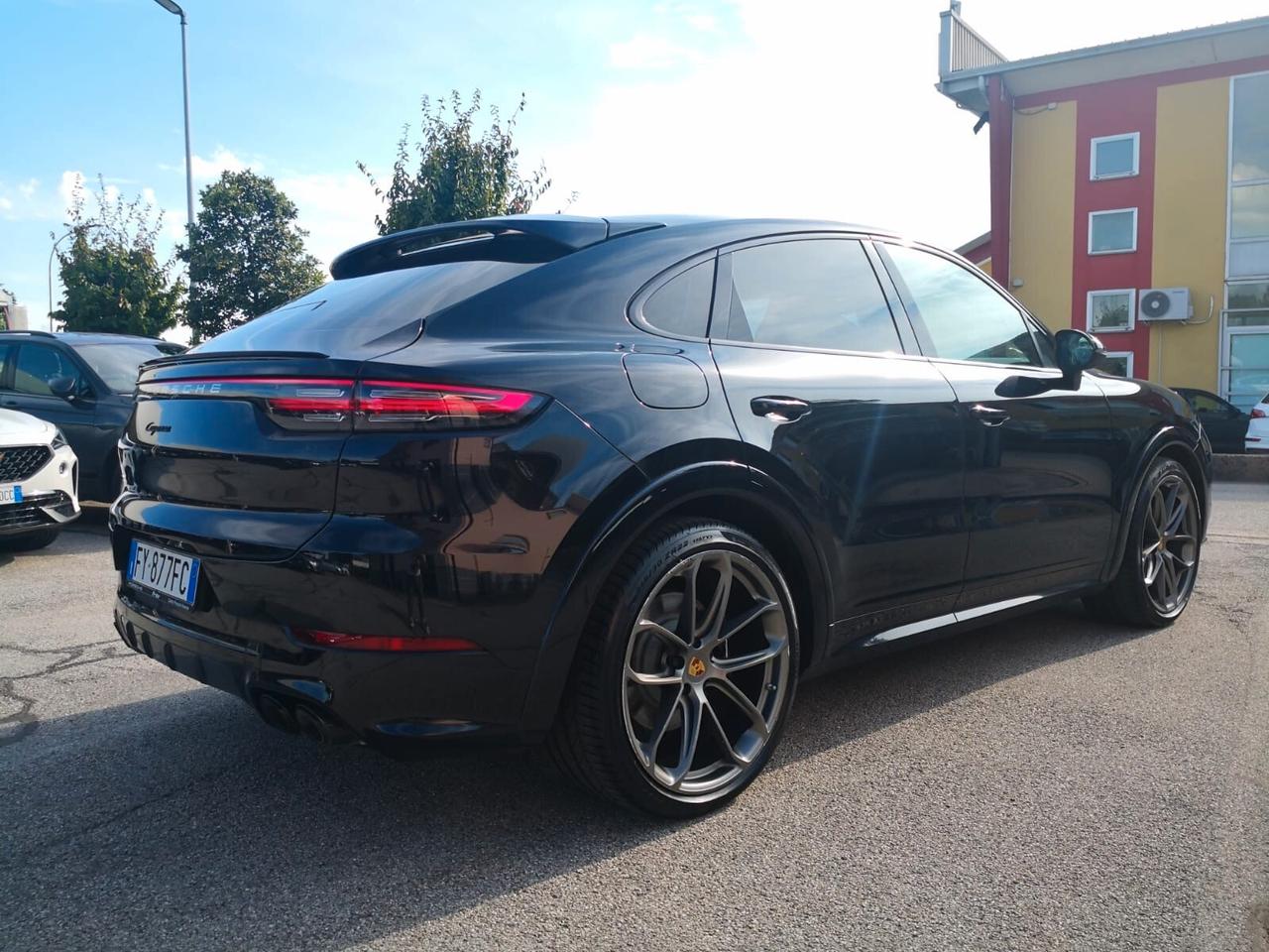 Porsche Cayenne Coupé 3.0 V6 E-Hybrid *PACCHETTO SPORT LEGGERO*RUOTE POST. STERZANTI*