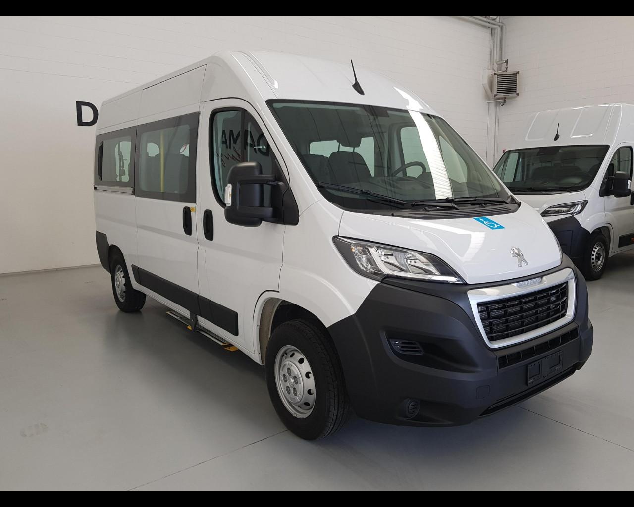 PEUGEOT Peugeot Boxer 140cv Trasporto Disabili 9 Posti con Sollevatore Doppio Braccio