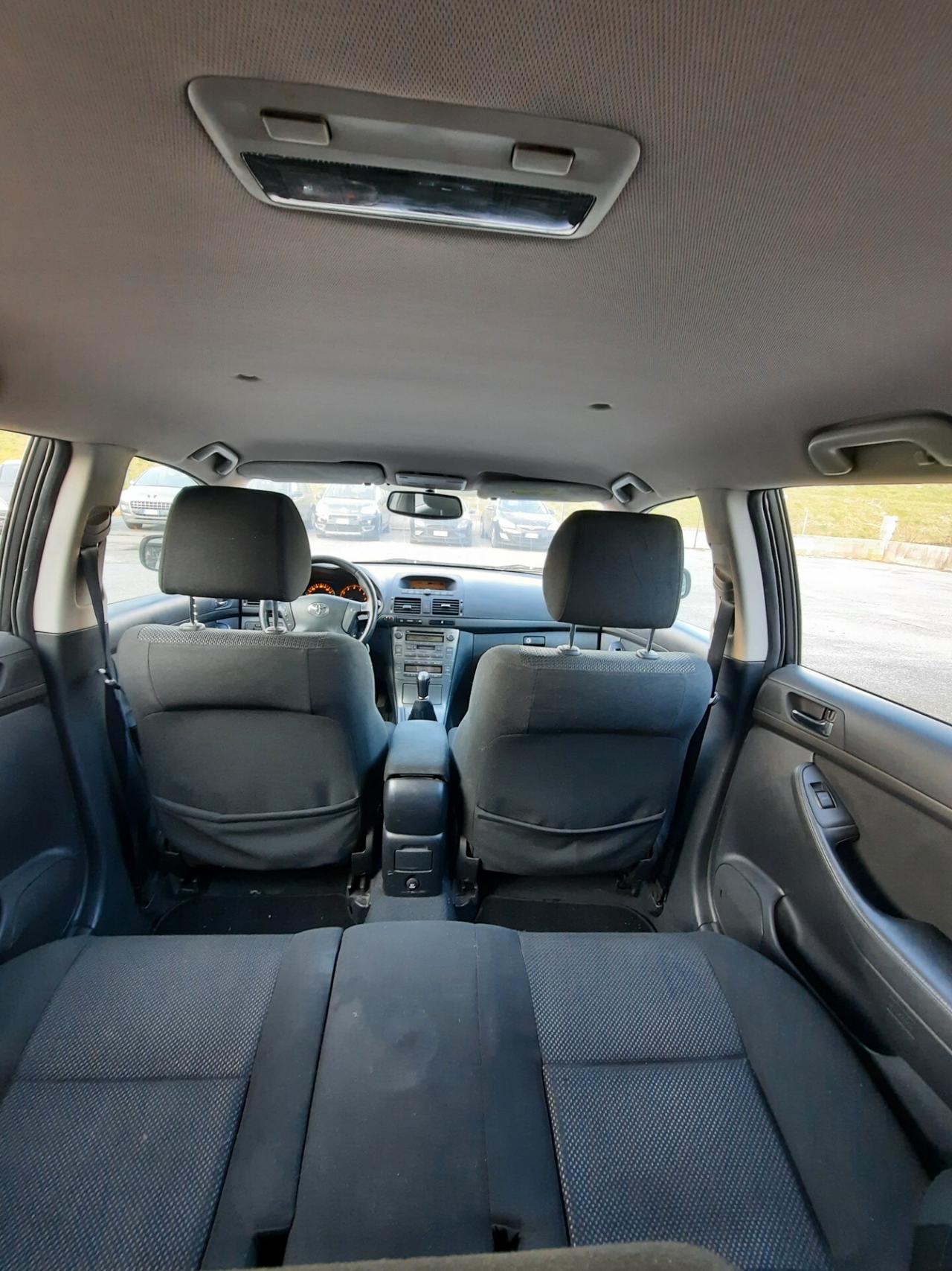 Toyota Avensis 1.8 GPL 16V Station Wagon