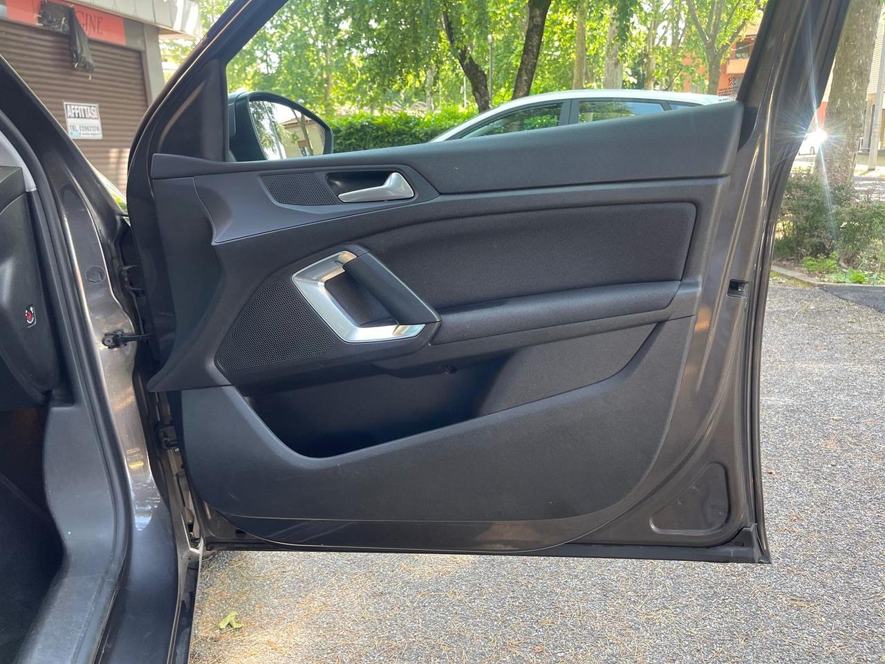 Peugeot 308 Allure 1.5 Blue HDI 130