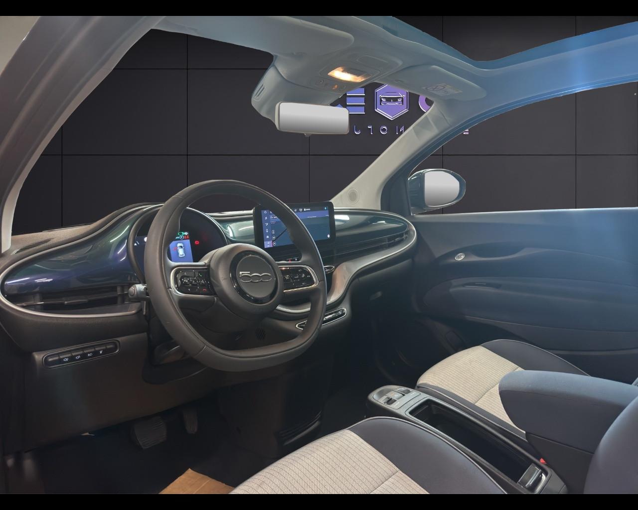 FIAT 500e - 500e Berlina 42 kWh Icon +
