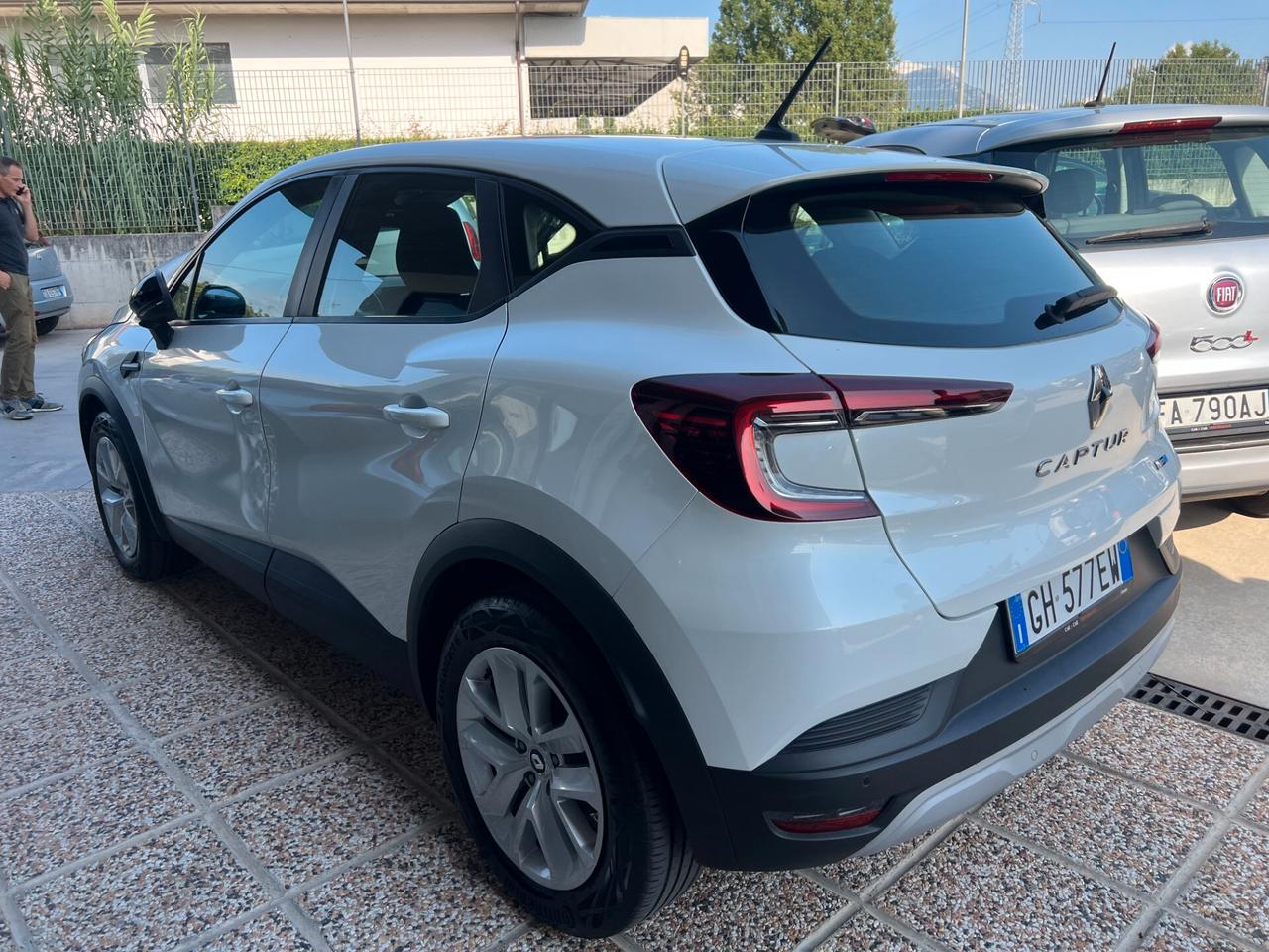 Renault Captur Full Hybrid E-Tech 145 CV Business