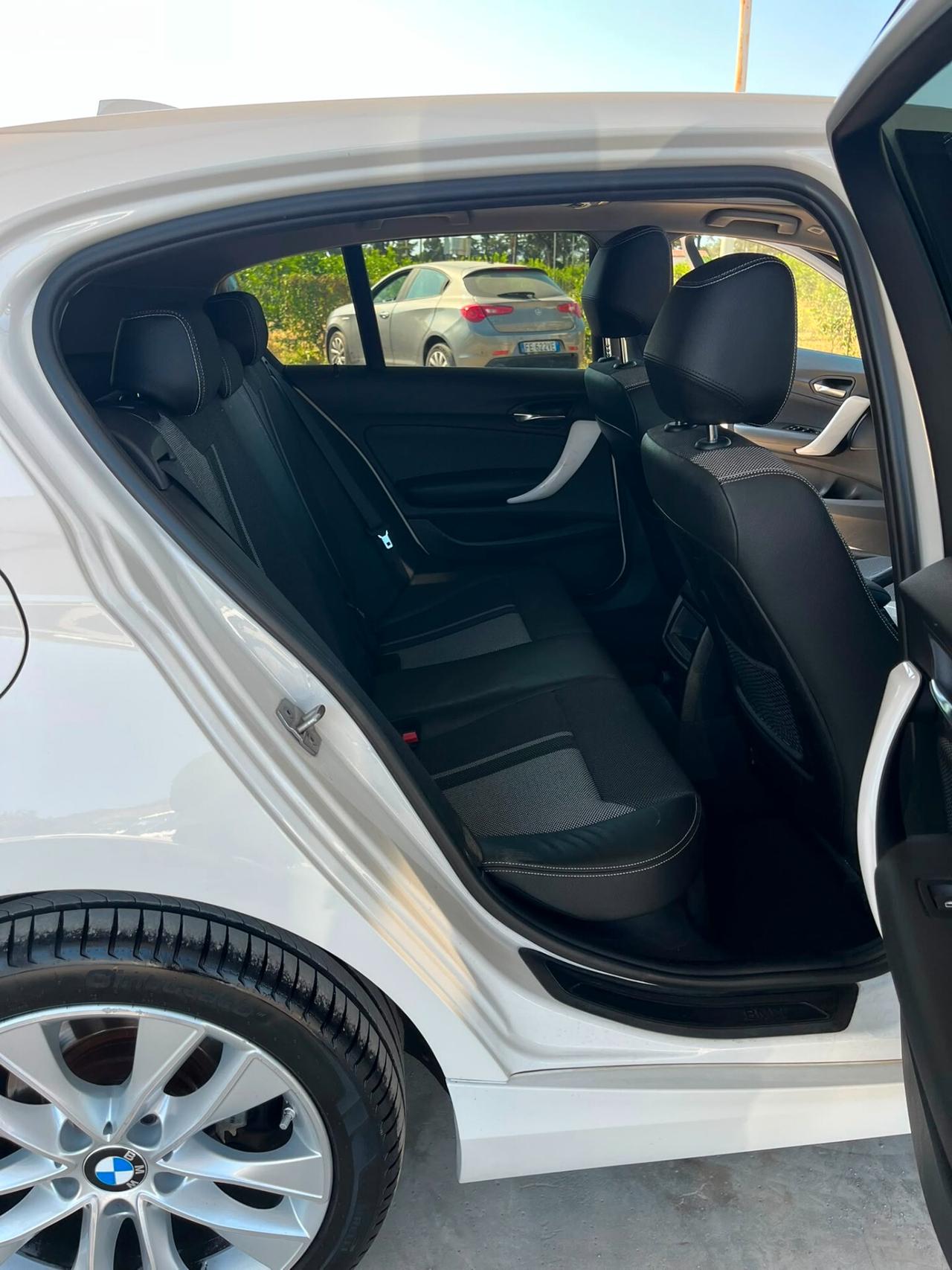 Bmw 118 118d 5p. Urban