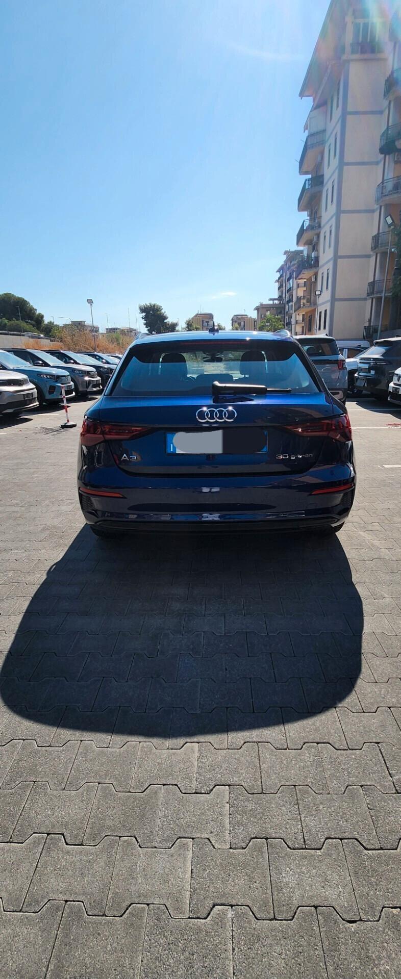 Audi A3 30 g-tron COLORE BLU - PELLE MATTONE