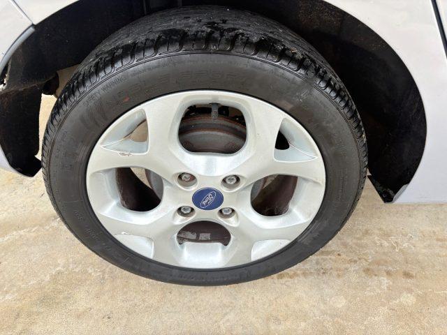 FORD Fiesta 1.4 TDCi 70CV 5 porte Titanium OK NEOPATENTATI