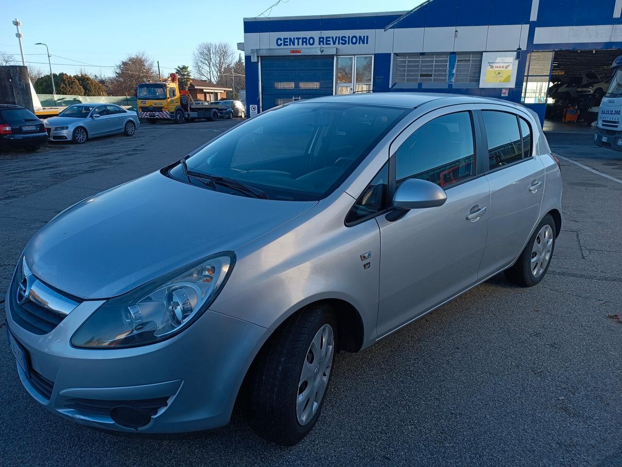 Opel Corsa 1.2 5 porte Enjoy