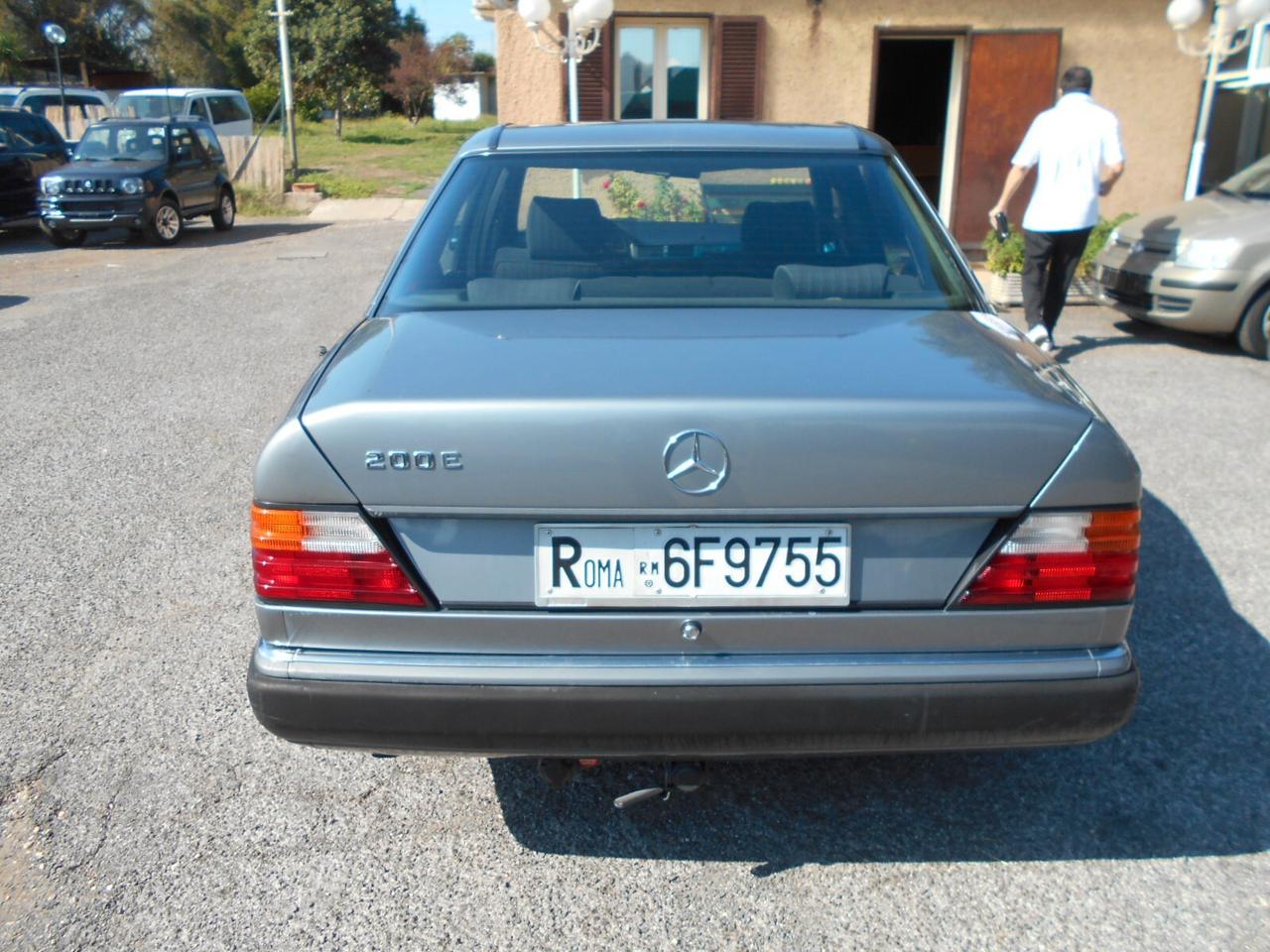Mercedes-benz 200 e200