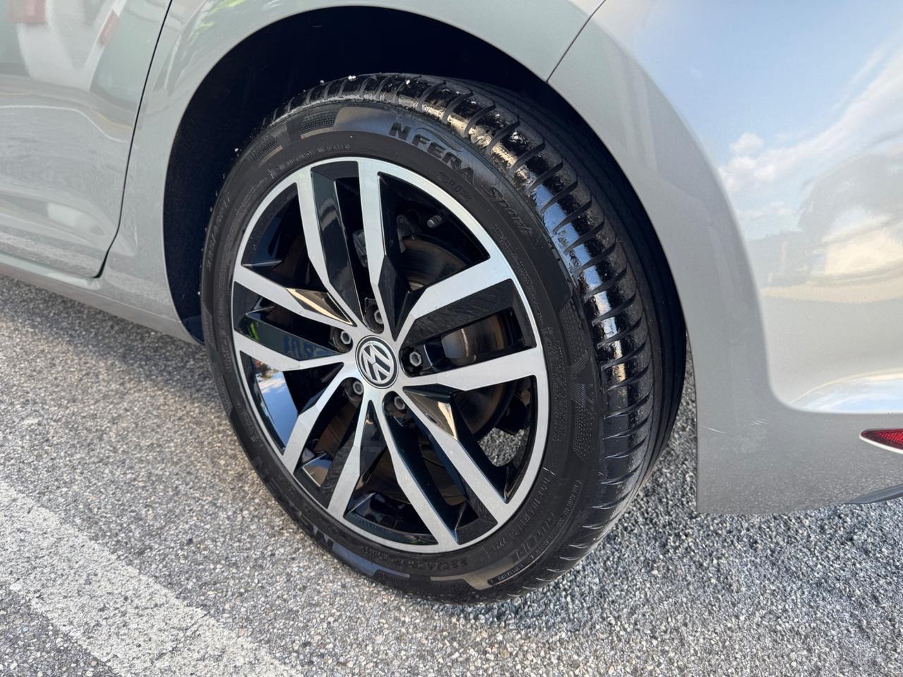 Volkswagen Golf 1.6 TDI DSG 5p. Highline 2015