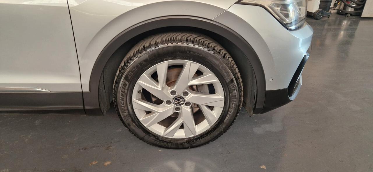 Volkswagen Tiguan 2.0 TDI 150 CV SCR DSG Elegance