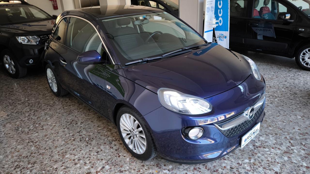 Opel Adam 1.2 70 CV Slam