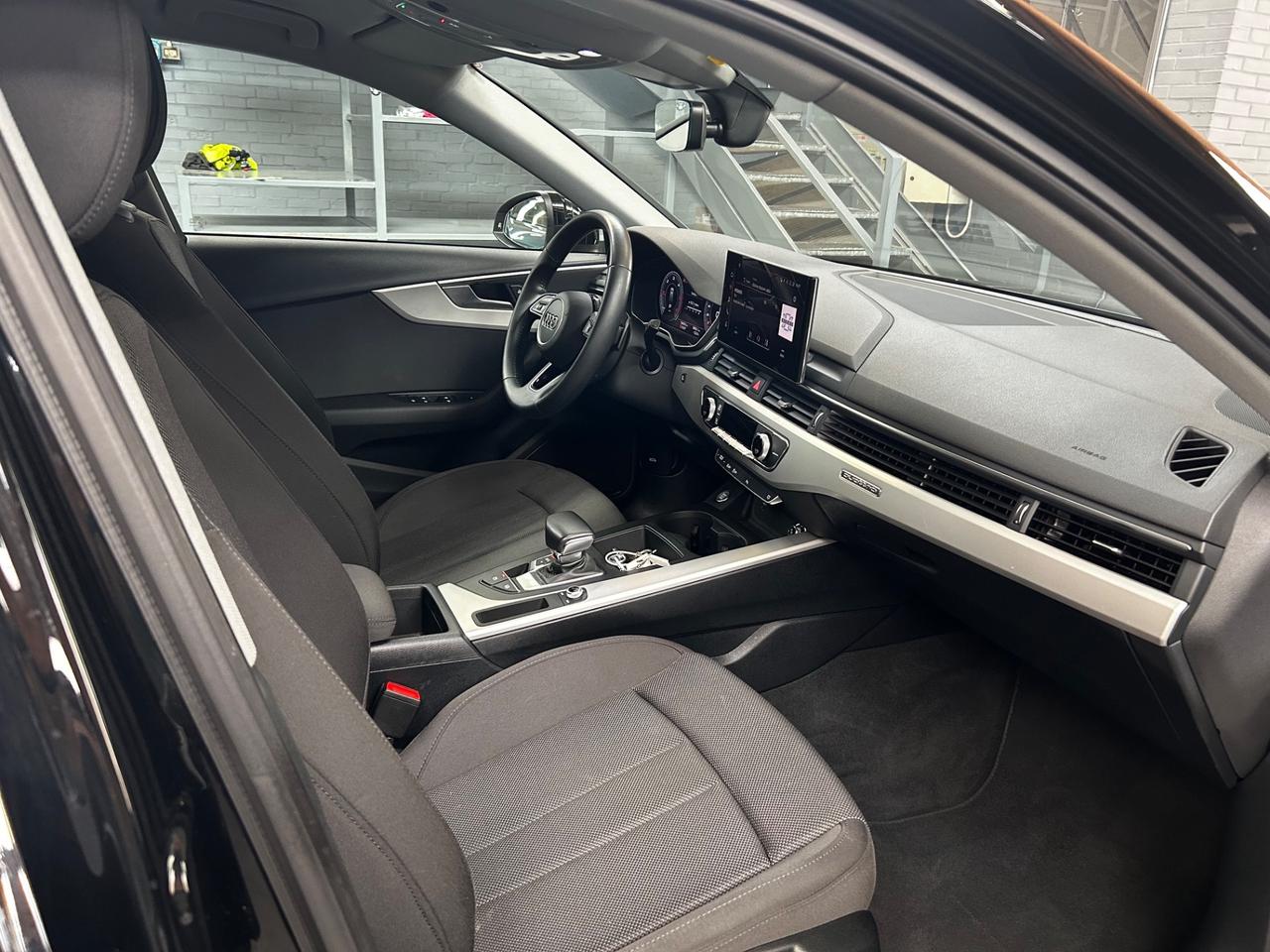 Audi A4 Avant 40 TDI quattro S tronic Sport