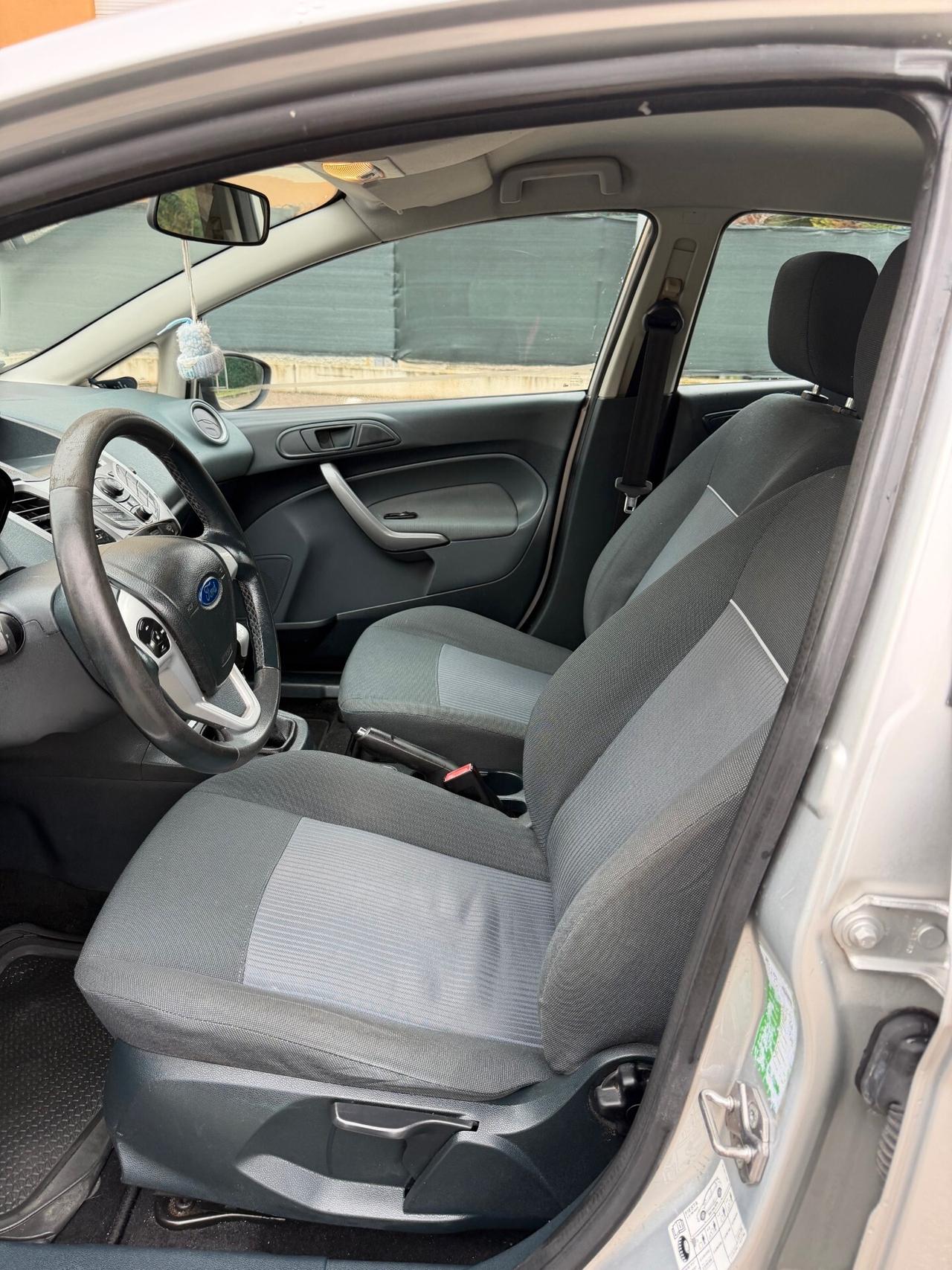 Ford Fiesta 1.4 Gpl - NEOPATENTATI - 12 MESI DI GARANZIA -