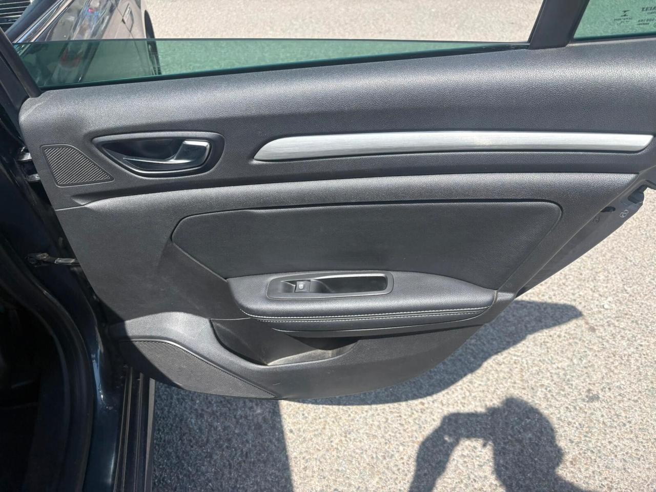 Renault Megane Mégane dCi 8V 110 CV EDC Energy Bose
