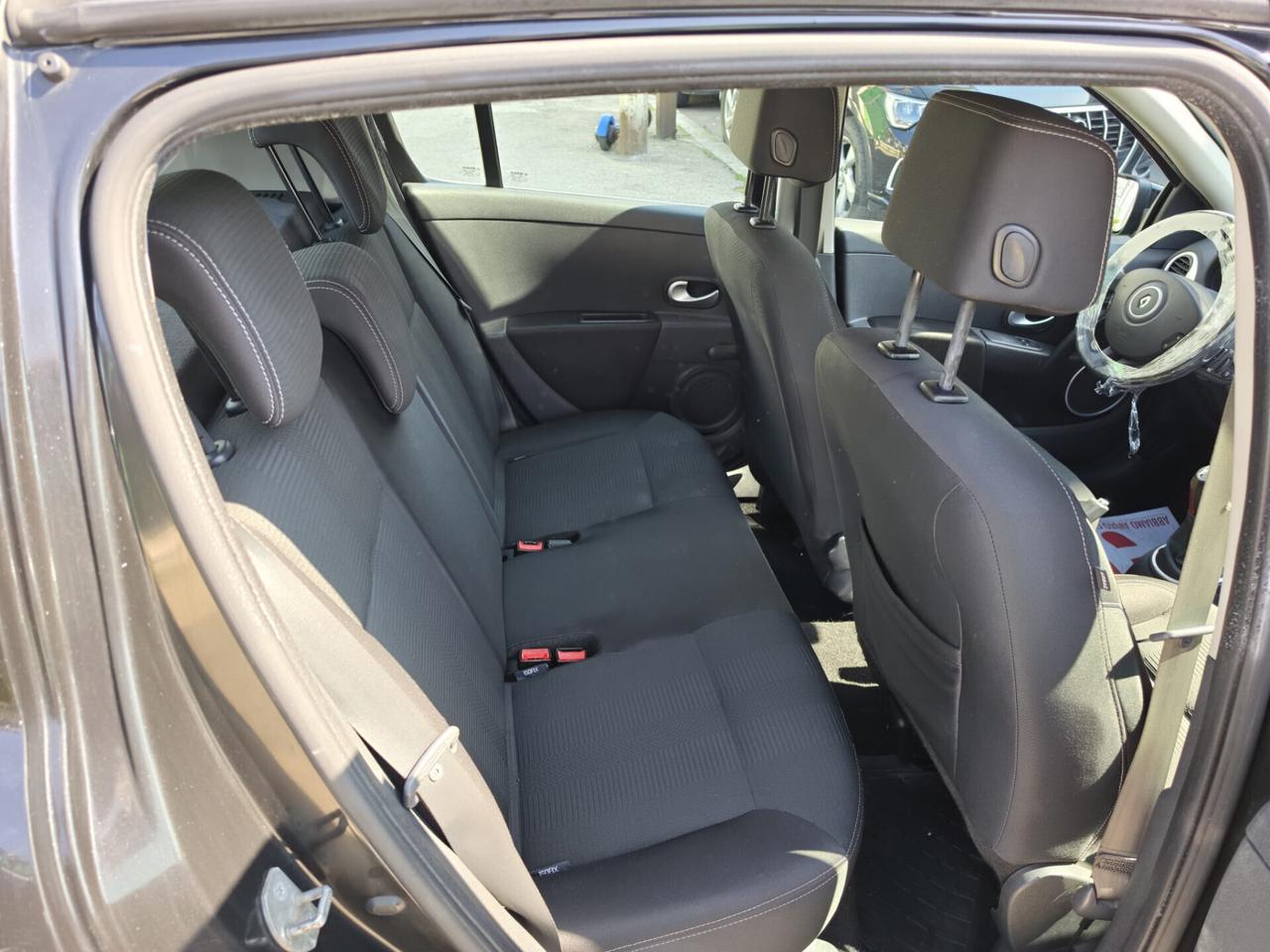 Renault Clio 1.2 16V 5 porte Live! - Anno 2011