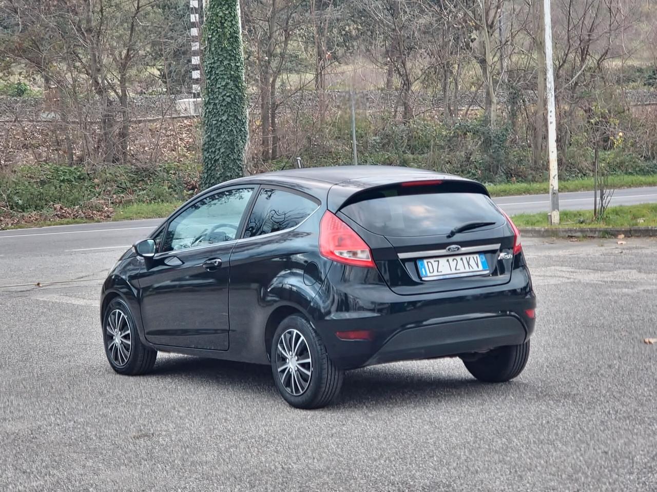 Ford Fiesta 1.4 3 porte Bz.- GPL Titanium 2009-E4 Manuale