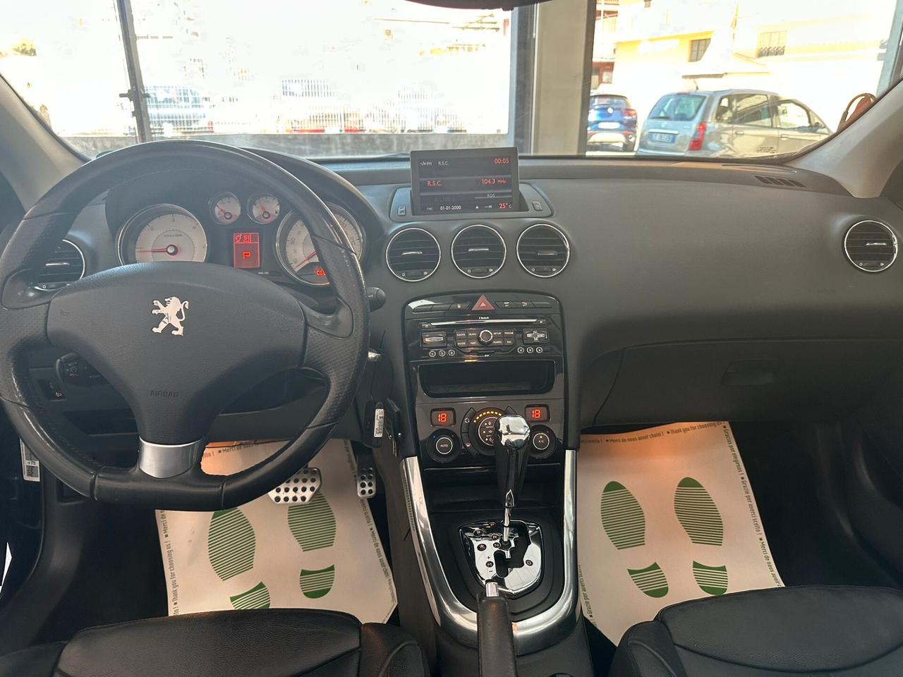 Peugeot 308 2.0 HDi 140CV CC Féline