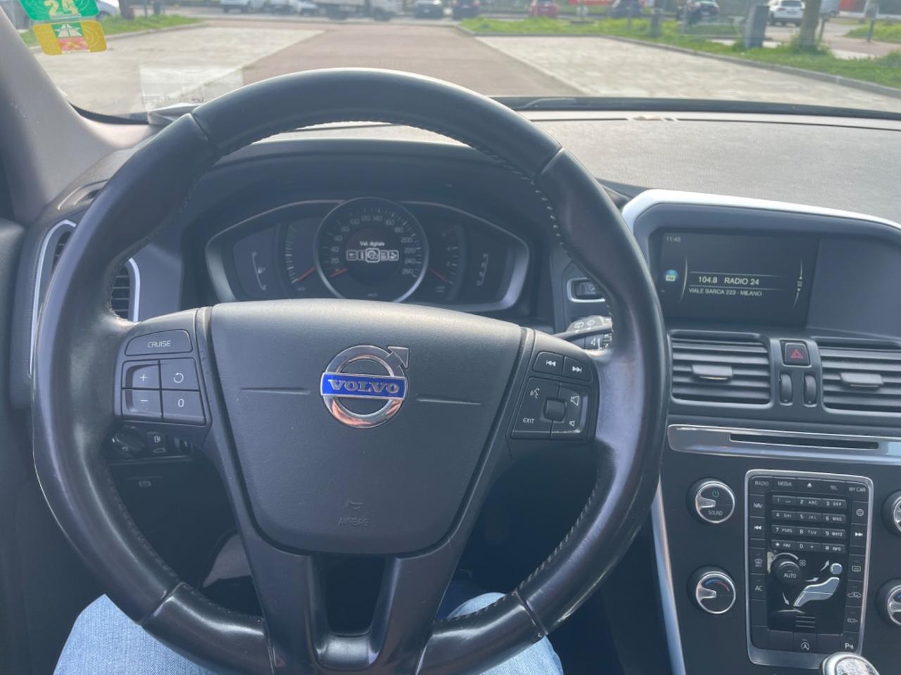 Volvo XC 60 XC60 D3 Geartronic R-design Kinetic