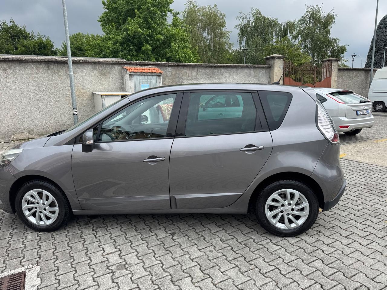 Renault Scenic 1.5 dCi 110CV neopatentato