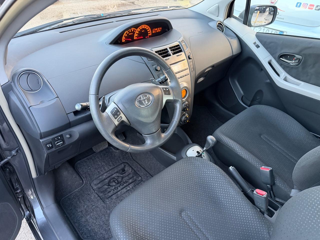 Toyota Yaris 1.4 D-4D 90 cv 2011 Automatica