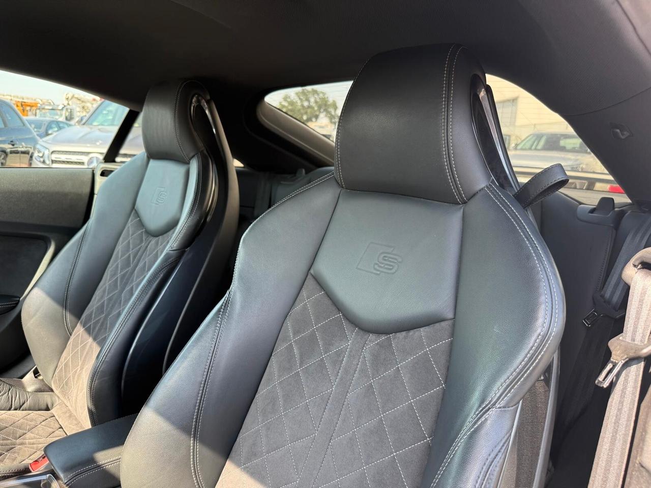 Audi TT Coupé 2.0 TFSI S line