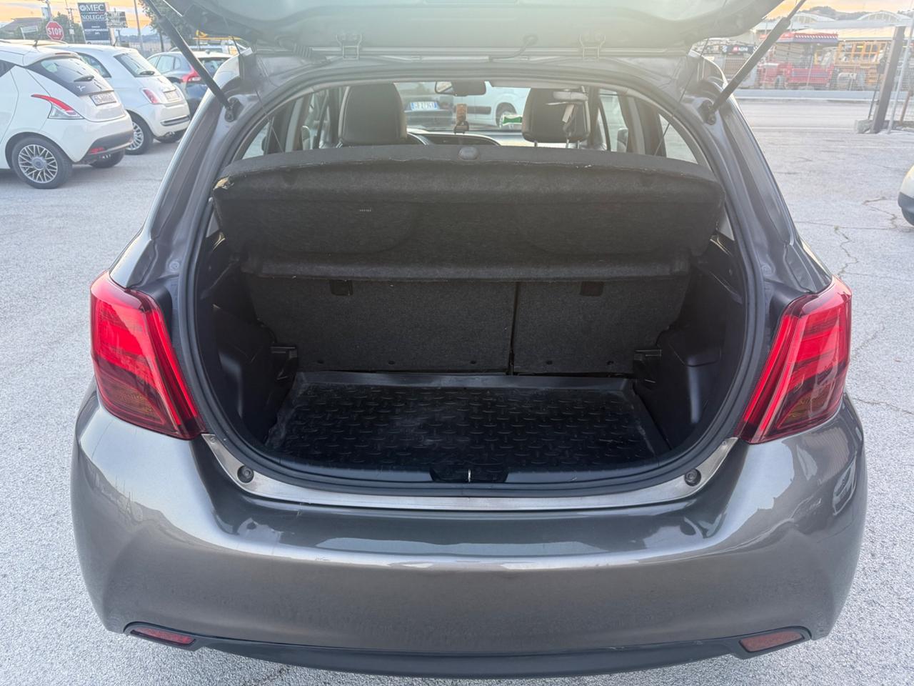 Toyota Yaris 1.0 5 porte Lounge