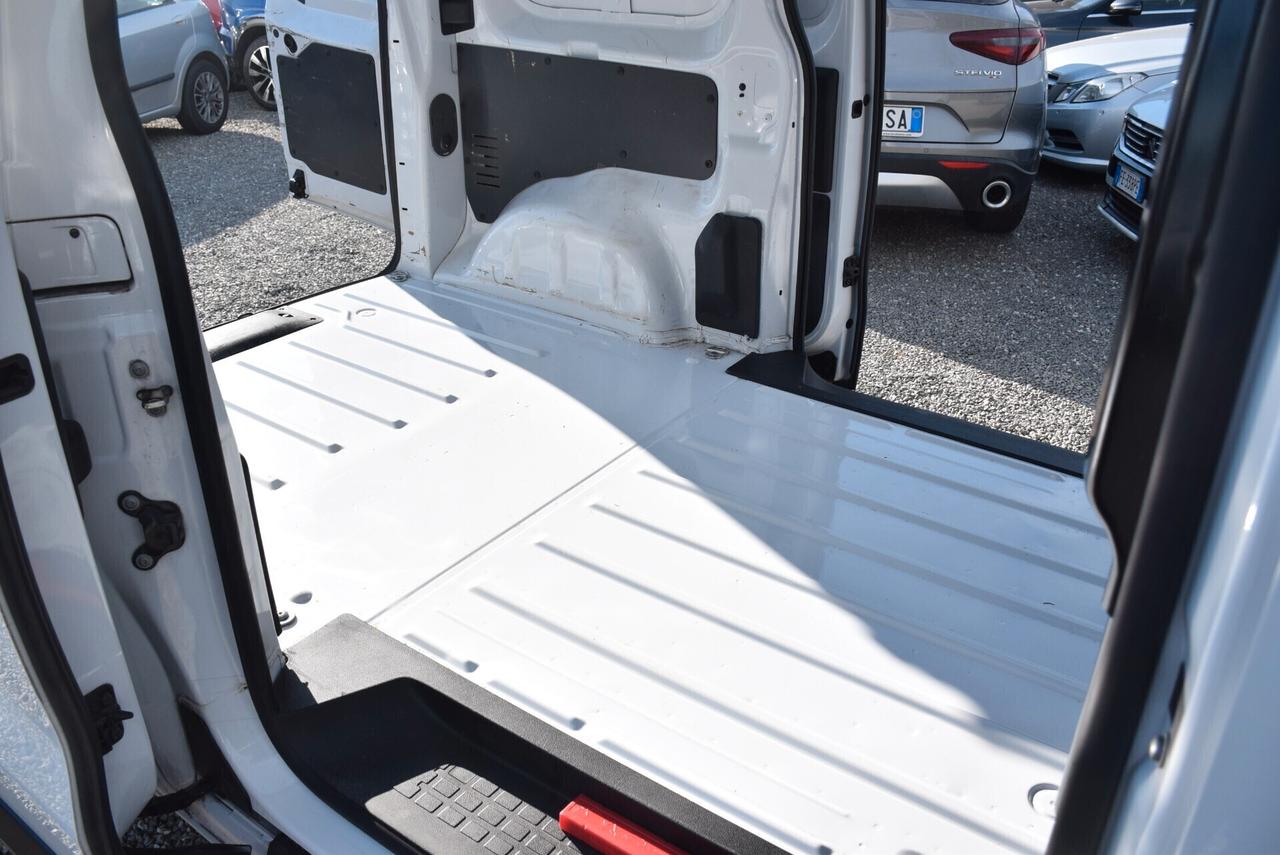 Fiat SCUDO 3POSTI IVA DETR. 1.5HDI 120CV 6M DOPPIA PORTA LATERALE CRUISE SENSORI BT