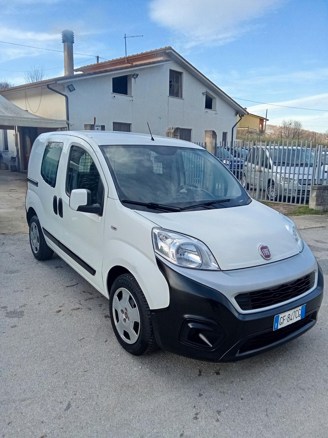 Fiat Fiorino 1.3 MJT 80CV Cargo e6 021