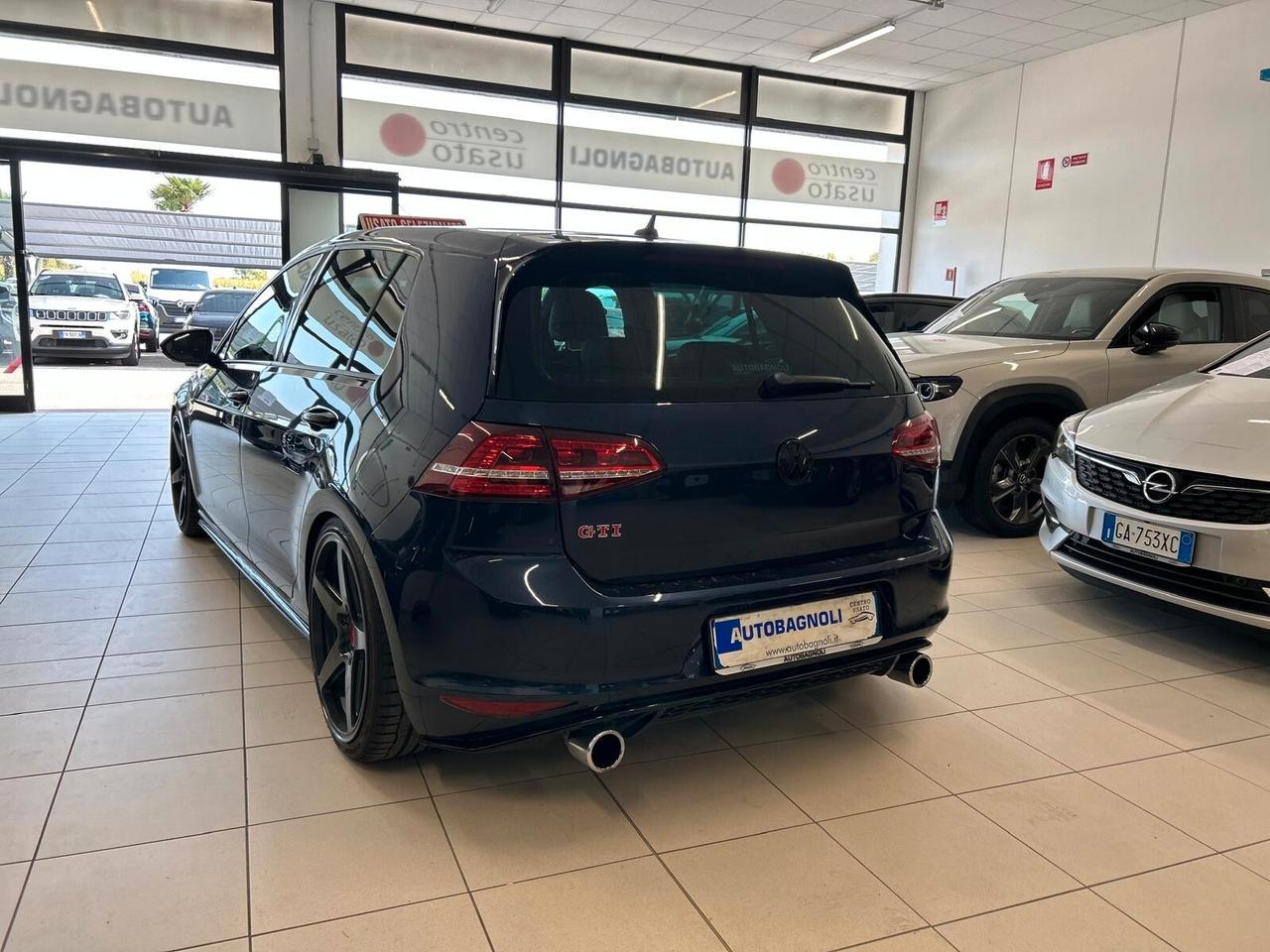 Volkswagen Golf GTI Performance 2.0 TSI 230 CV DSG 5p.