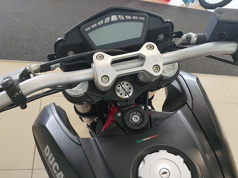 Ducati Hypermotard 821 Abs