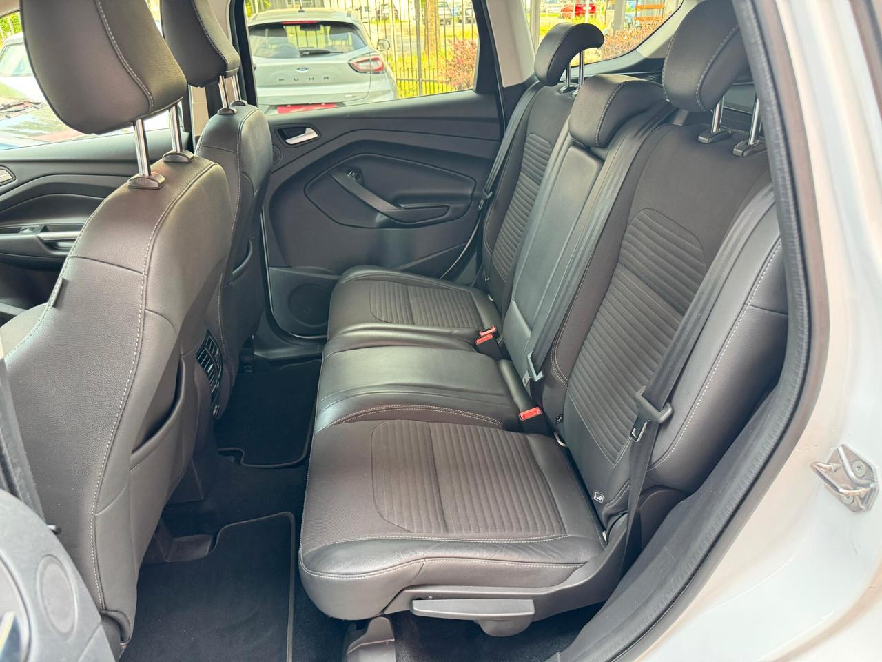 Ford Kuga 1.5 TDCI 120 CV S&S 2WD Titanium