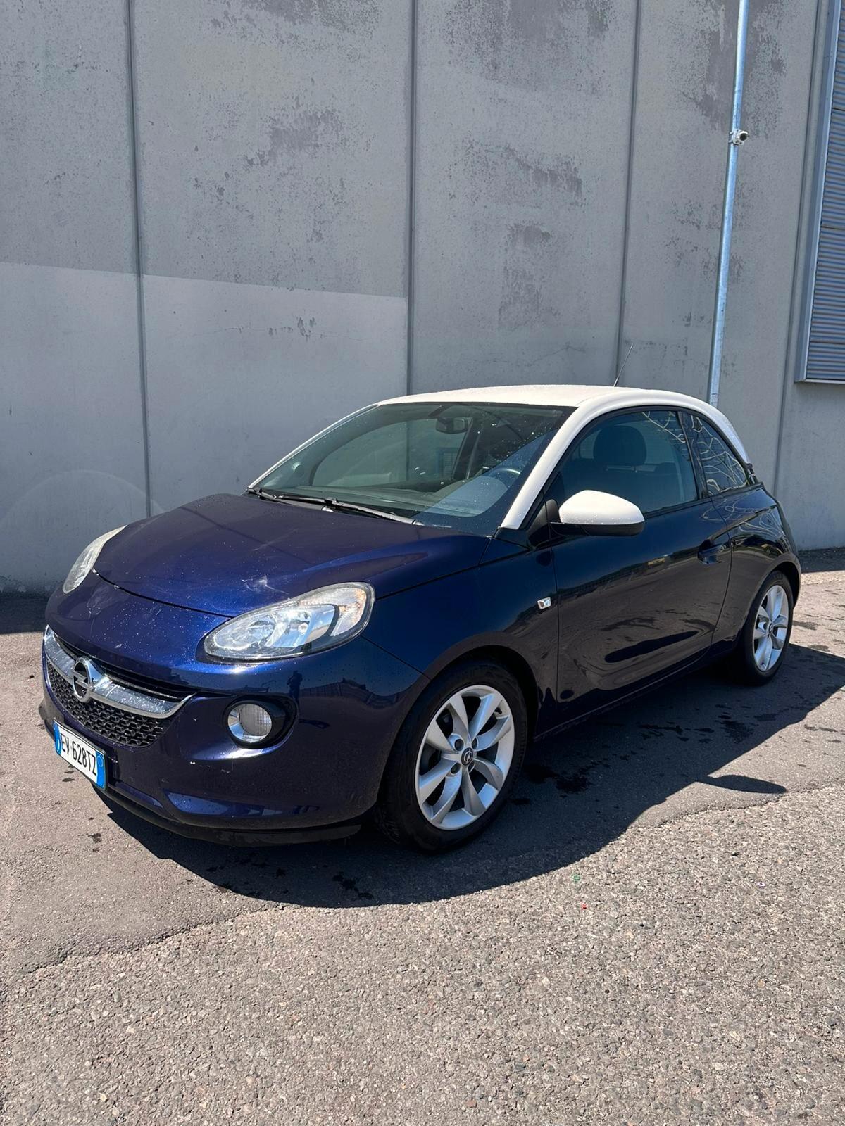 Opel Adam 1.2 70 CV White/Black Link
