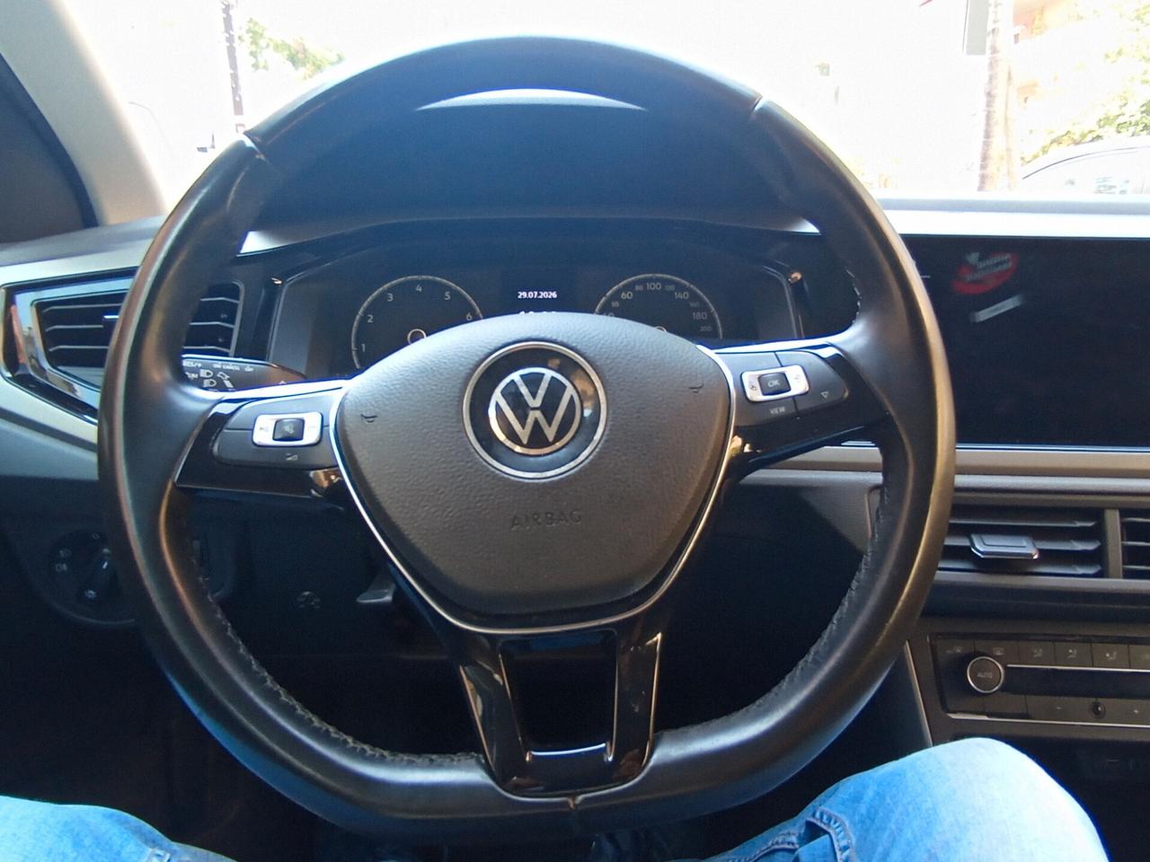 Volkswagen Polo 1.0 Sport offerta del mese